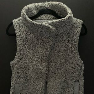 Dylan by true grit gray Sherpa vest